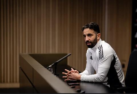 Ruben Amorim cập nhật chấn thương của Bruno Fernandes